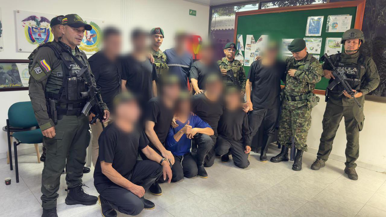 WhatsApp-Image-2025-11-28-at-11.09.41-AM-1 CAPTURAN A ALIAS “RICHARD”, SEÑALADO DE PARTICIPAR EN ATENTADO CON EXPLOSIVOS EN LA PLATA, HUILA