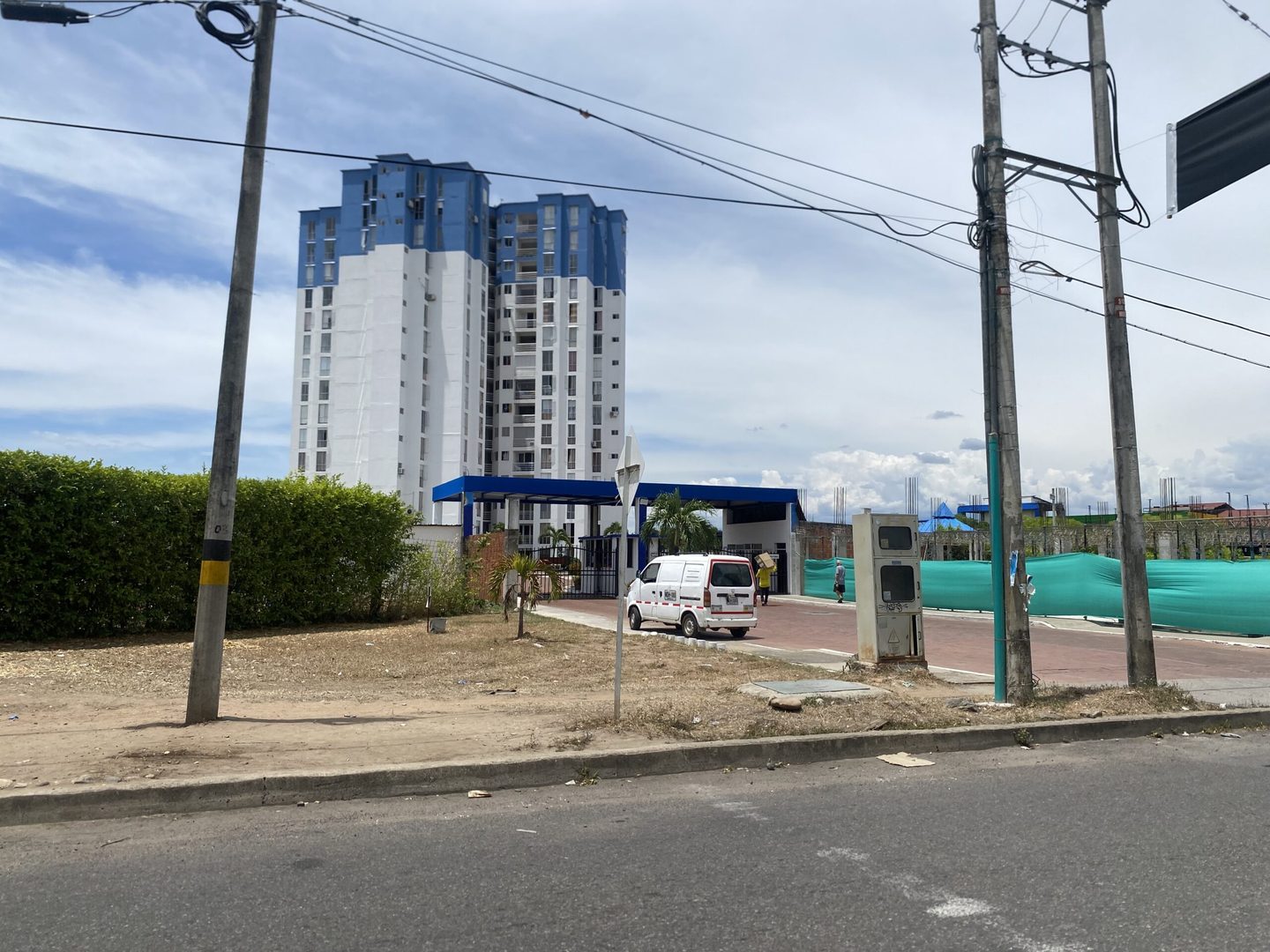 IMG_4804-1440x1080 TRAGEDIA EN NEIVA: NIÑA DE 3 AÑOS MURIÓ TRAS CAER DESDE EL PISO 14 DE UN CONJUNTO RESIDENCIAL