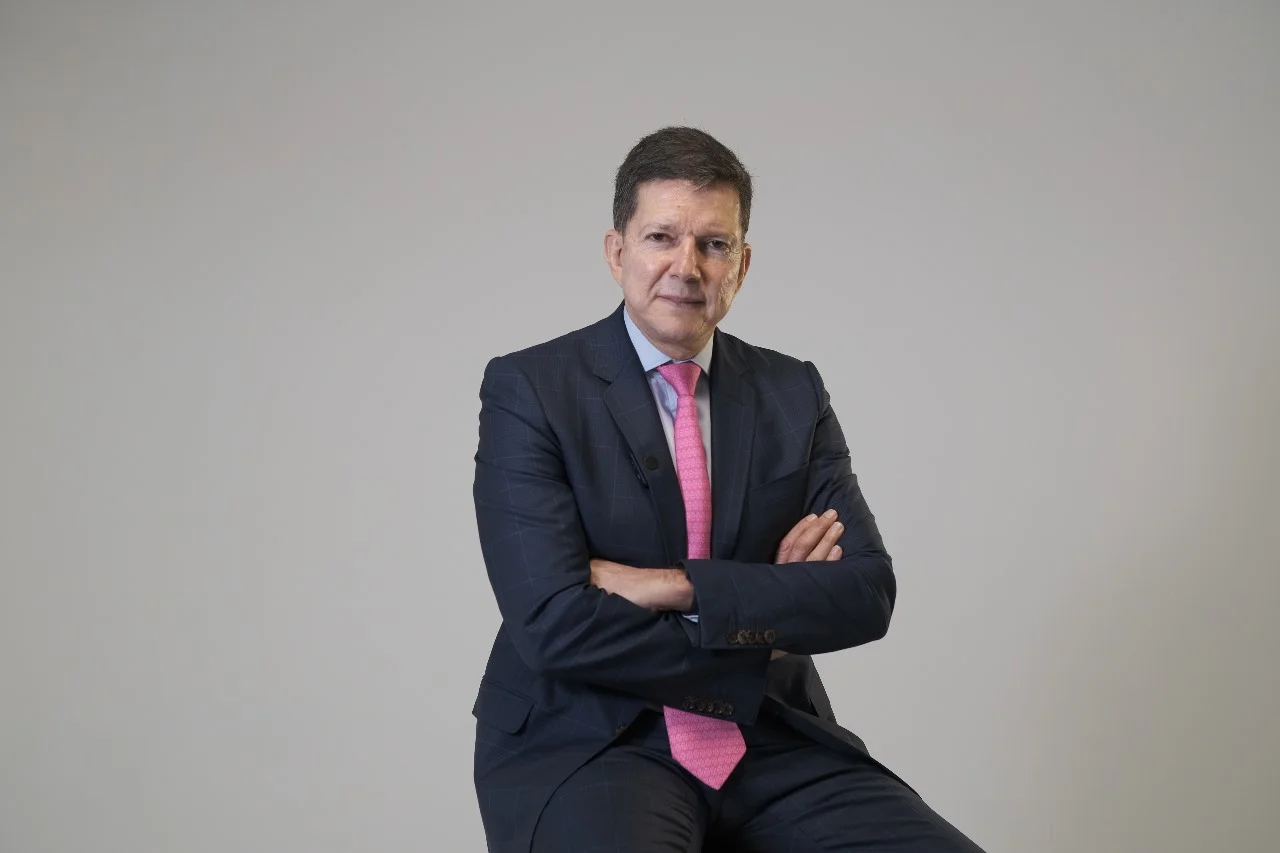 COLUMNA DE OPINIÓN: SE ABRE LA CARRERA POR LAS REGIONES